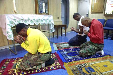 sailors pray